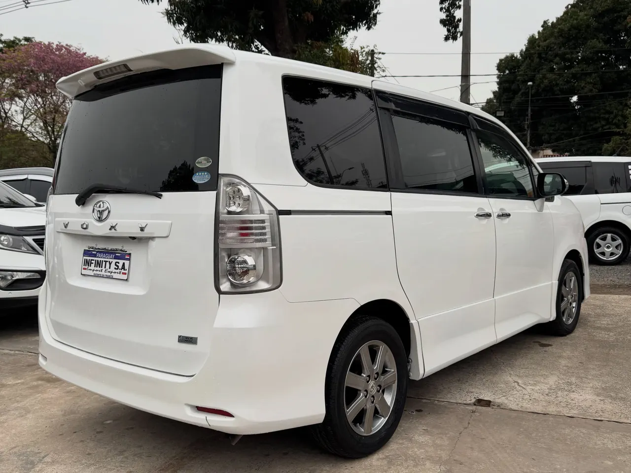 Toyota Voxy 2009