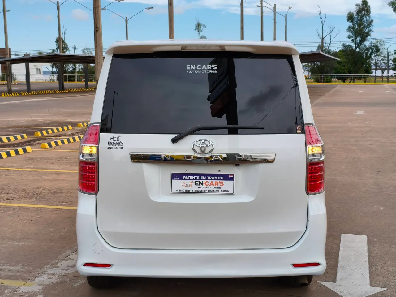Toyota Noah 2009