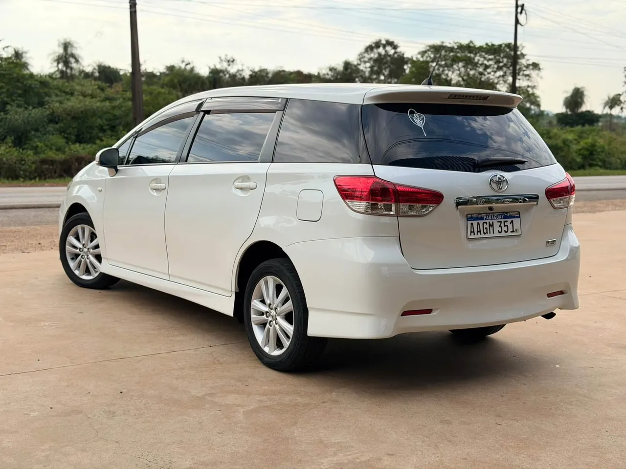 Toyota Wish 2010 R