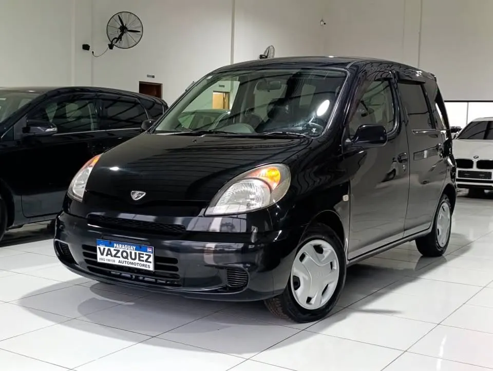Toyota Funcargo 2001