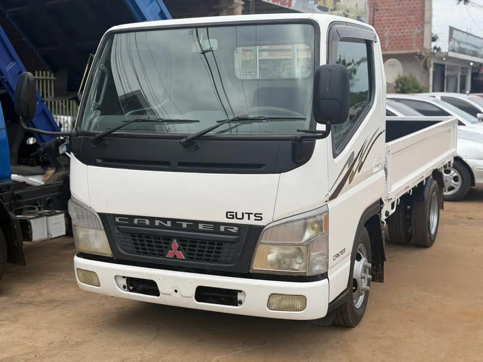 Mitsubishi Canter 2004
