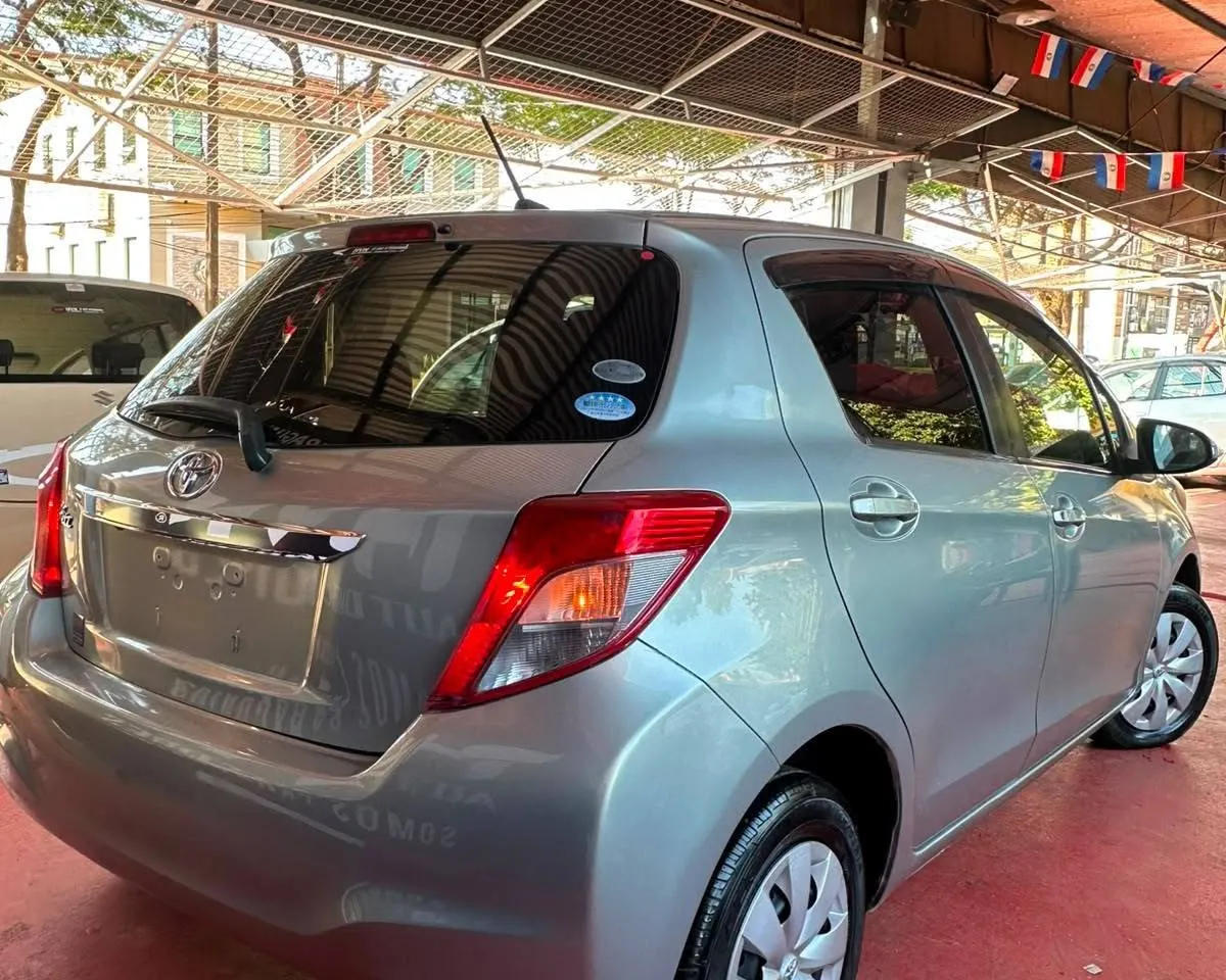 Toyota Vitz 2011
