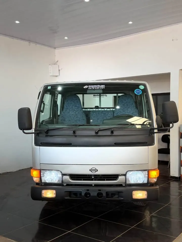 Nissan Atlas 1998