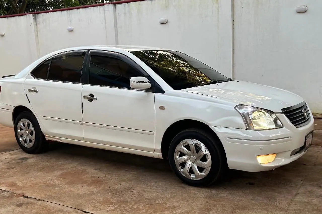 Toyota Premio 2004