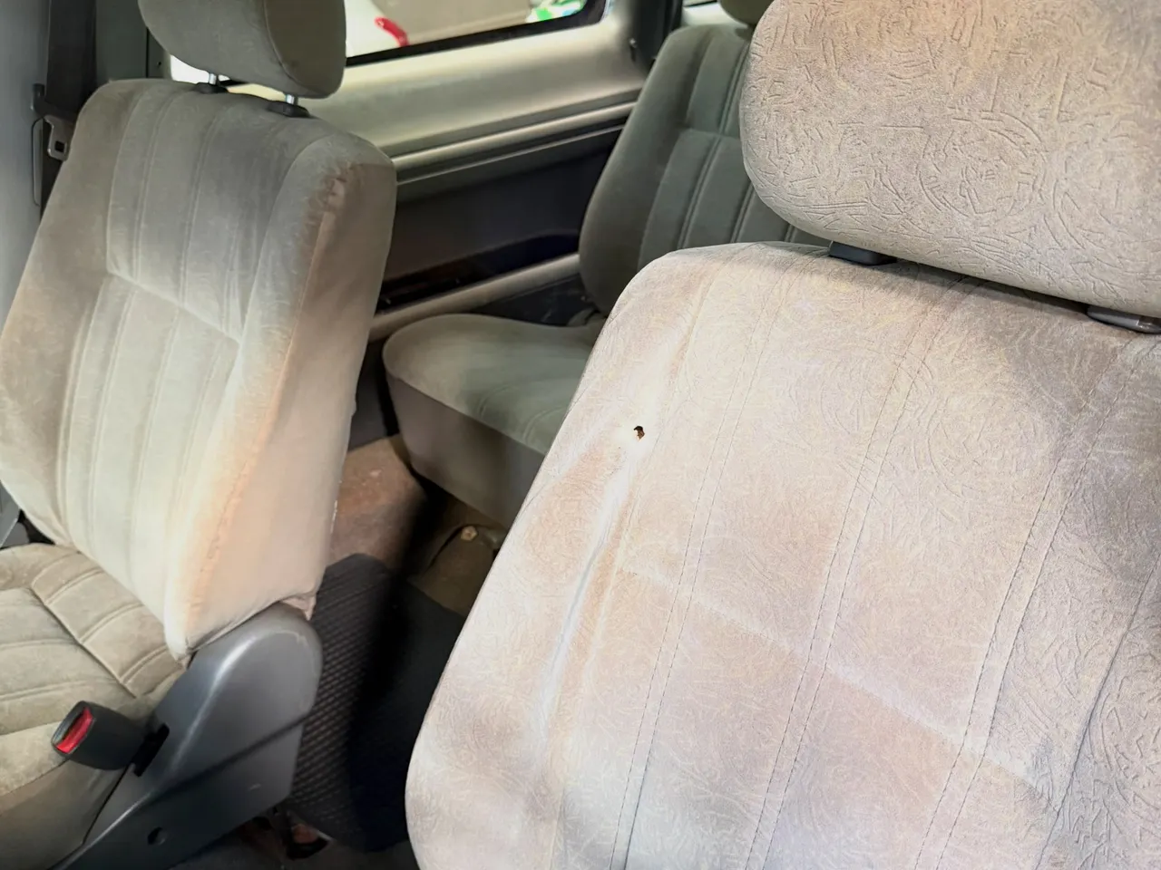 Toyota Noah 2000
