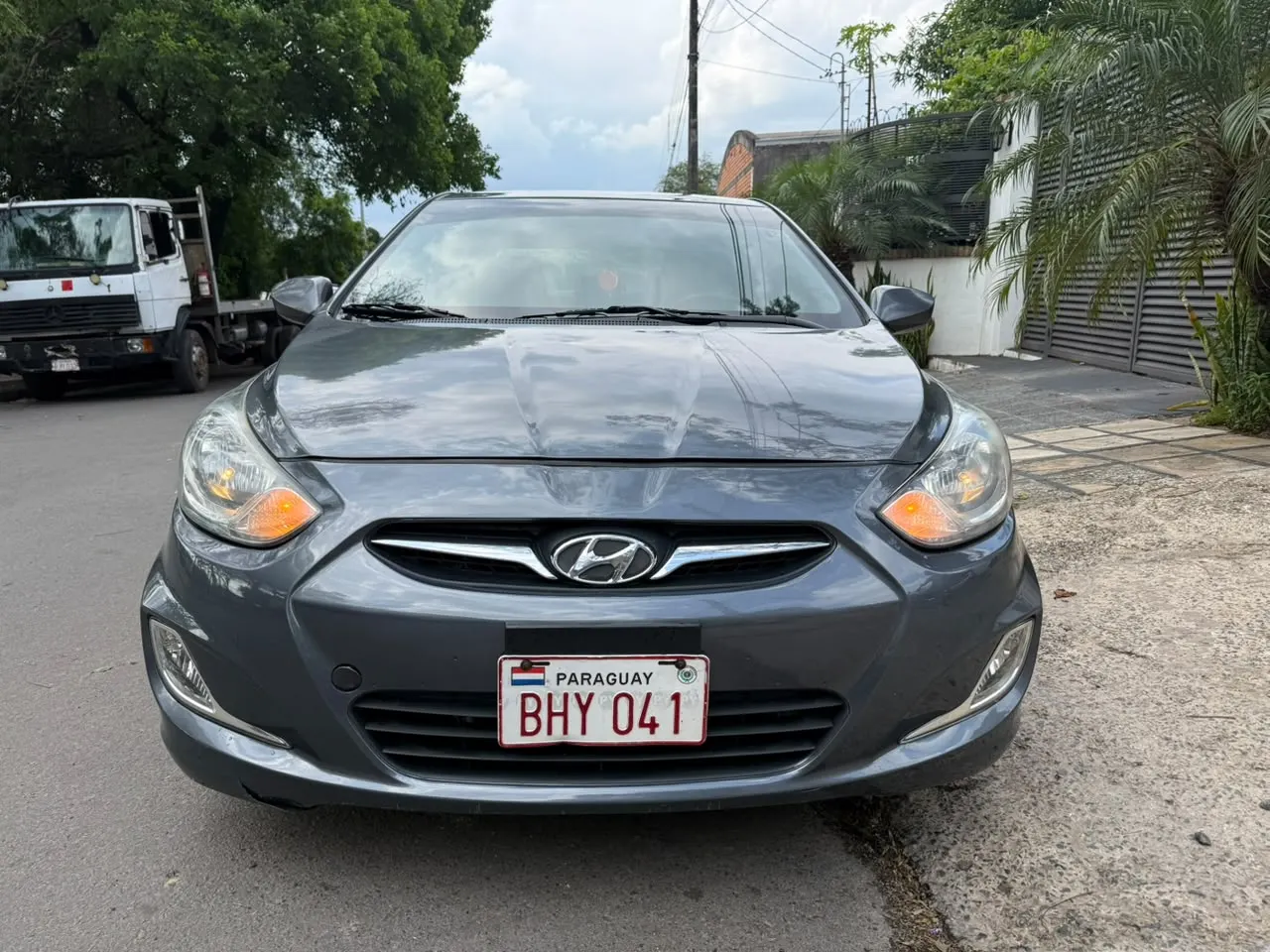 Hyundai Accent 2012