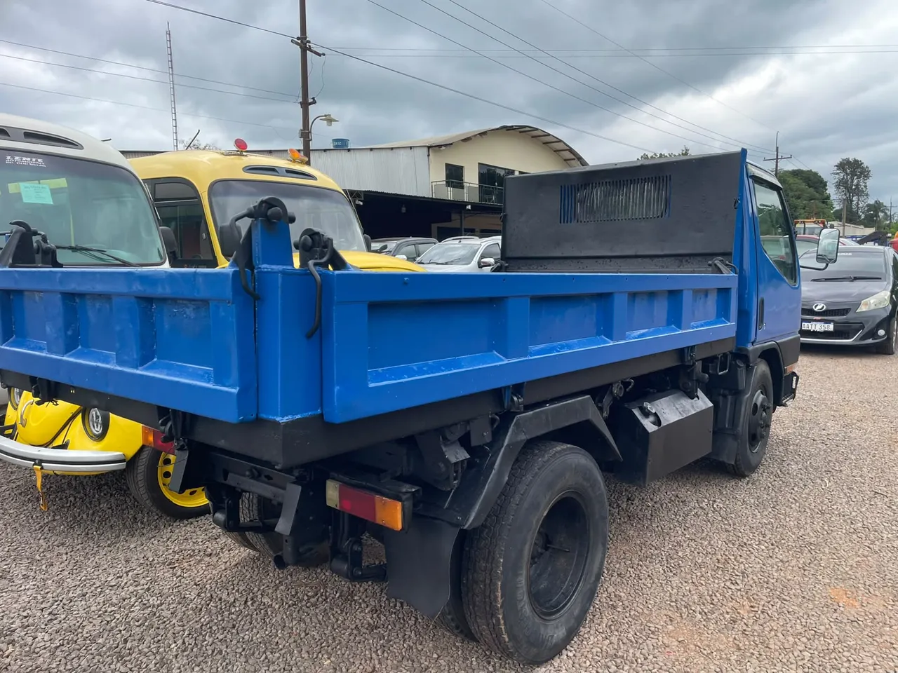 Mitsubishi Canter 2000