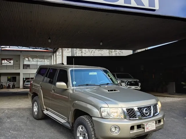 Nissan Patrol 2012