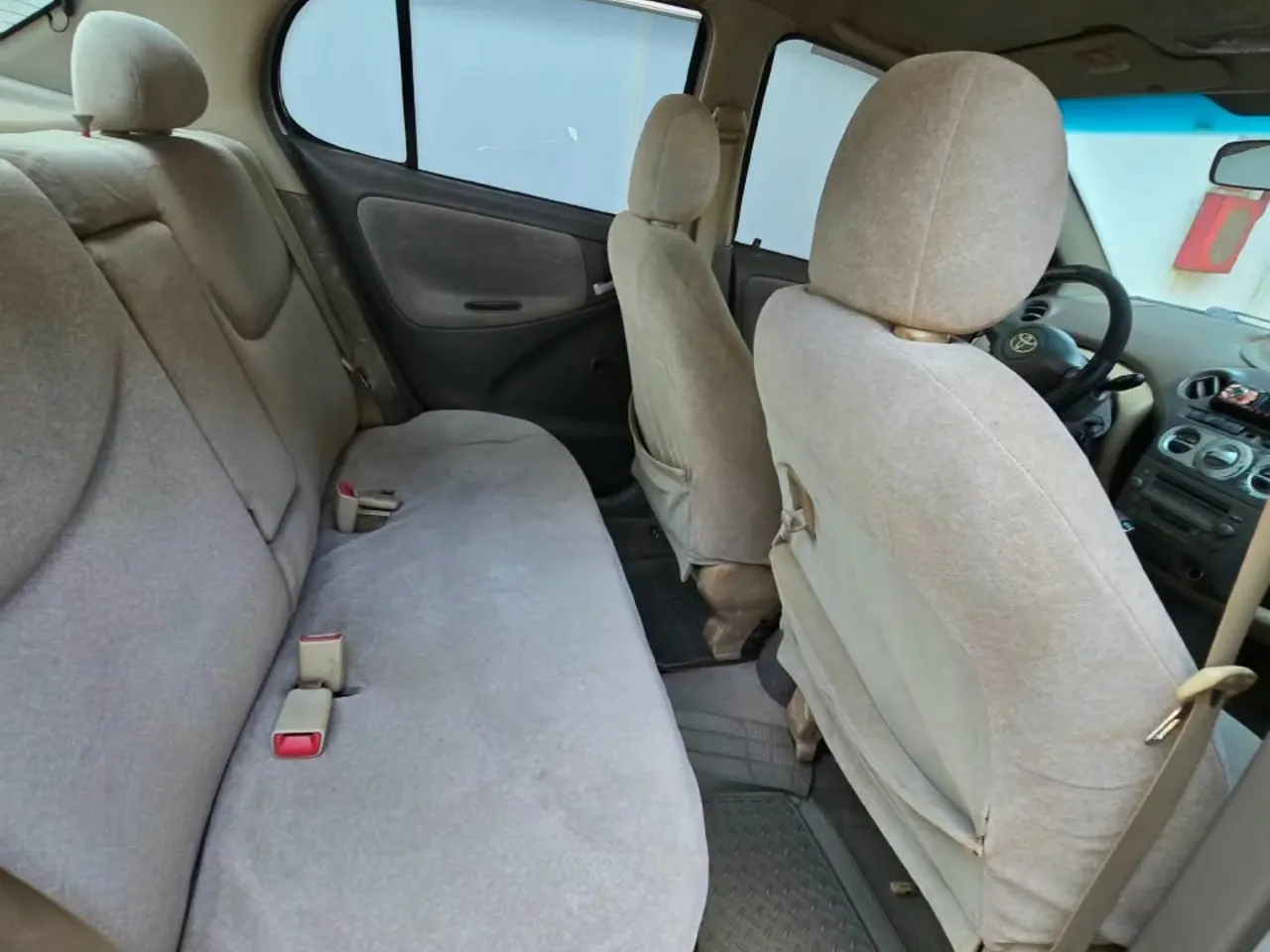 Toyota Platz 2003