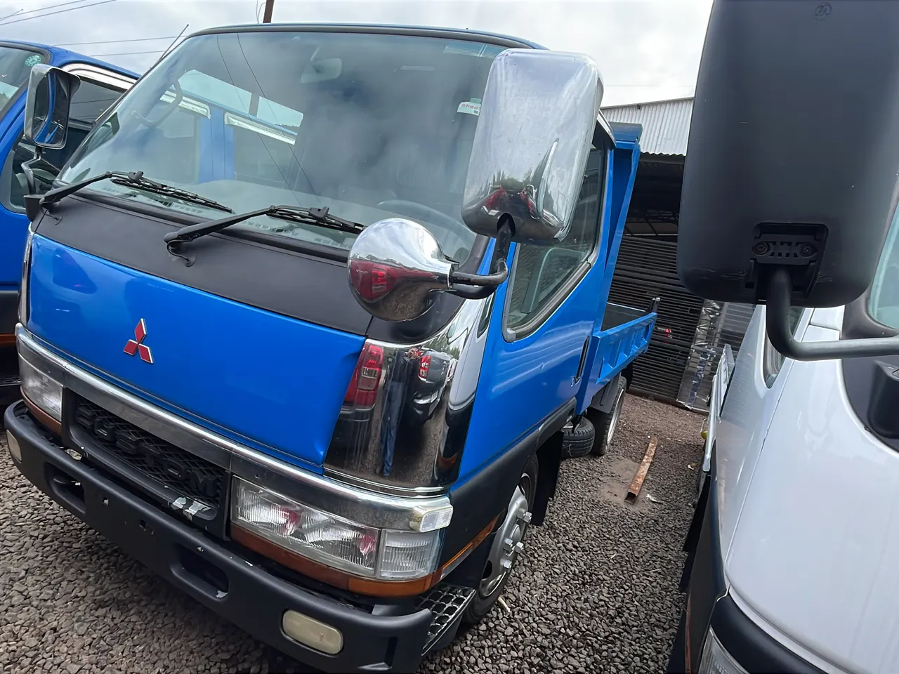 Mitsubishi Canter 1998 2