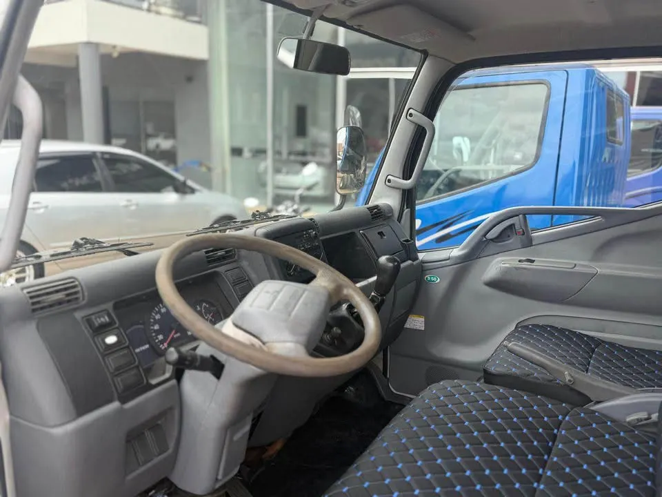 Mitsubishi Canter 2004