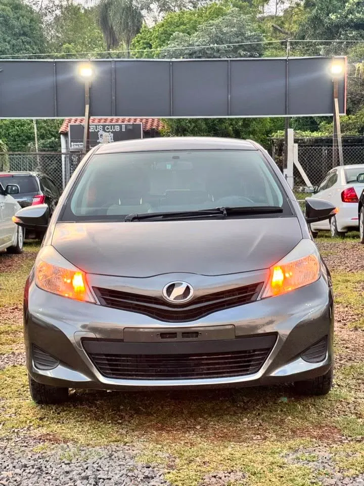 Toyota Vitz 2013