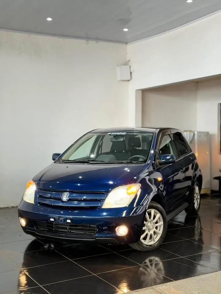 Toyota ist 2005
