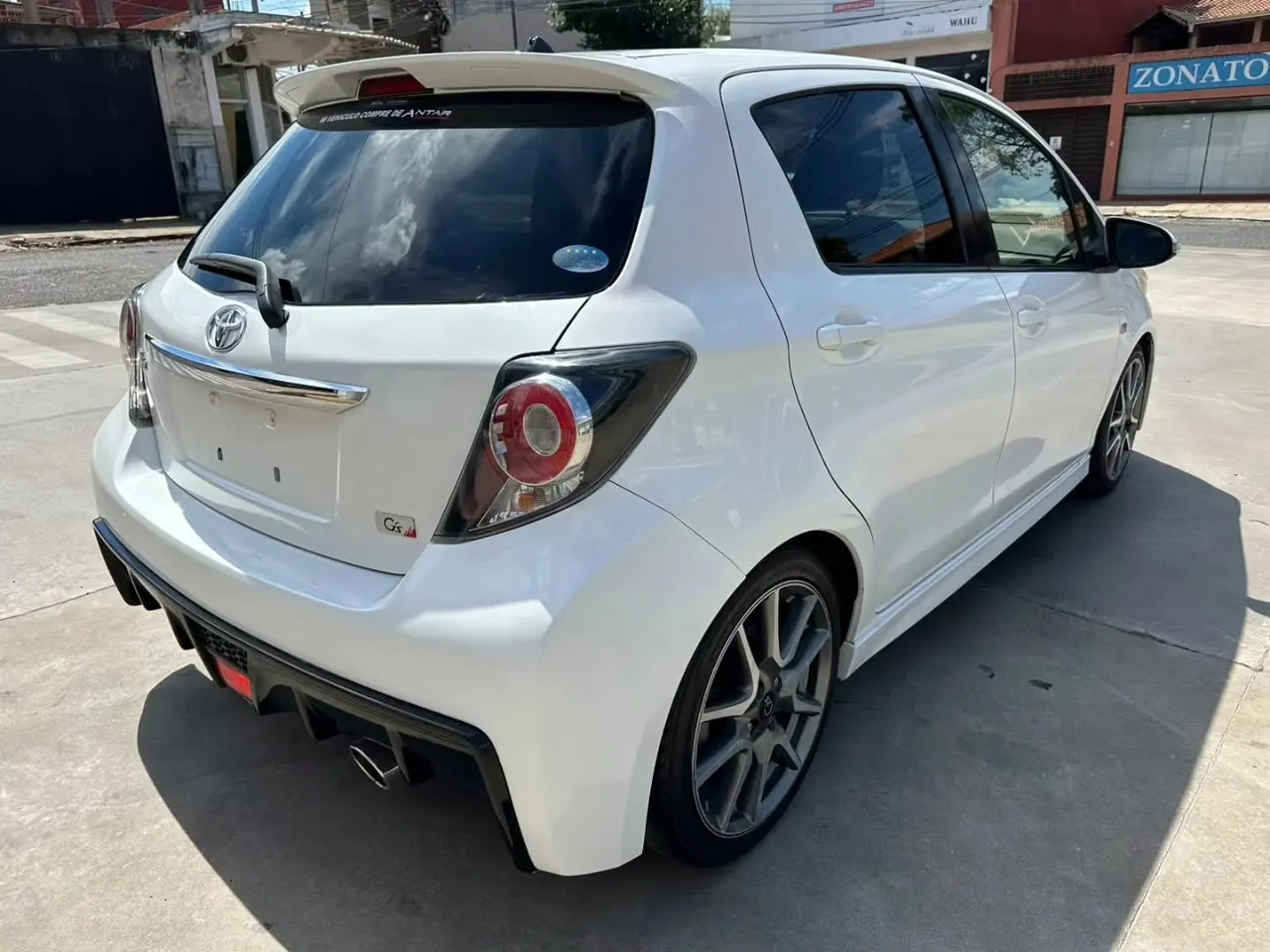 Toyota Vitz 2012