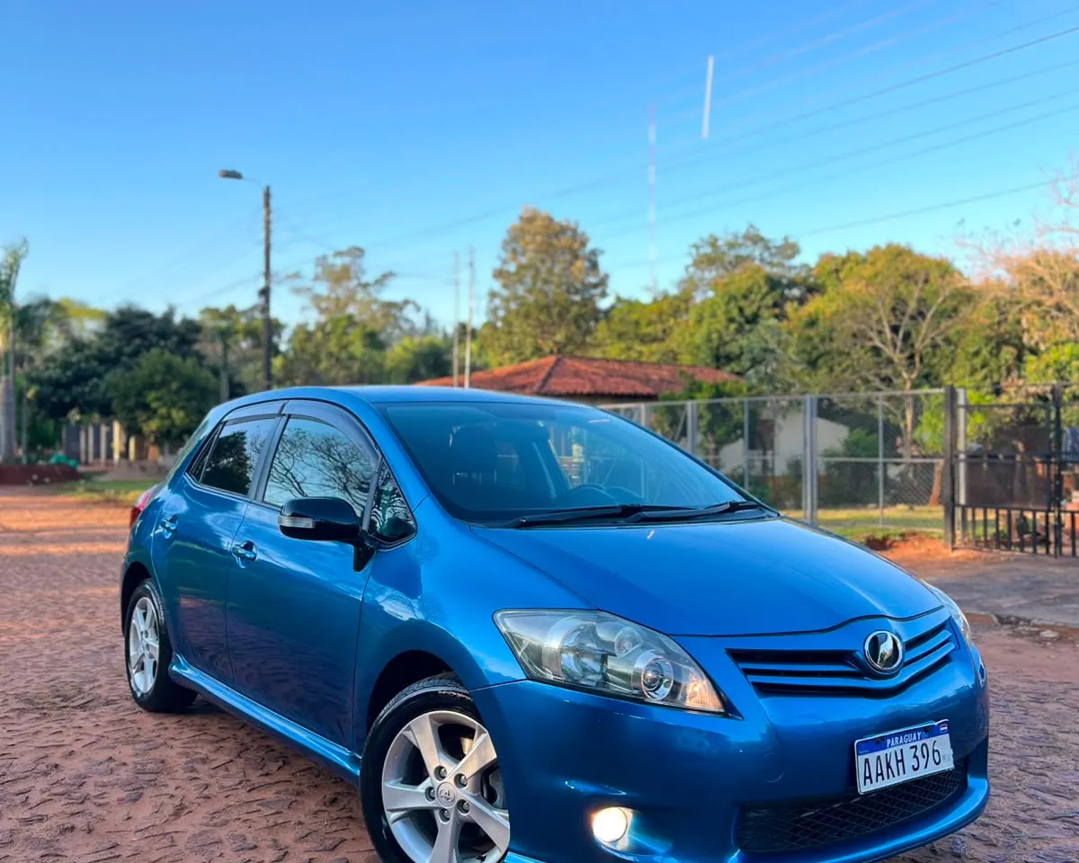 Toyota Auris 2011