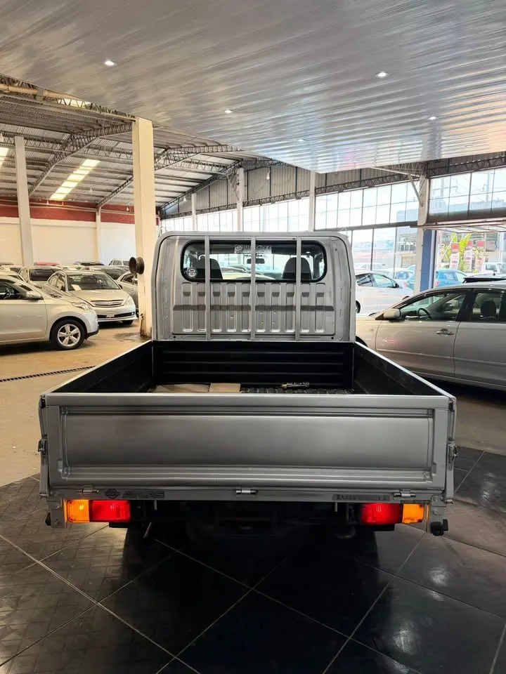 Nissan Atlas 1998