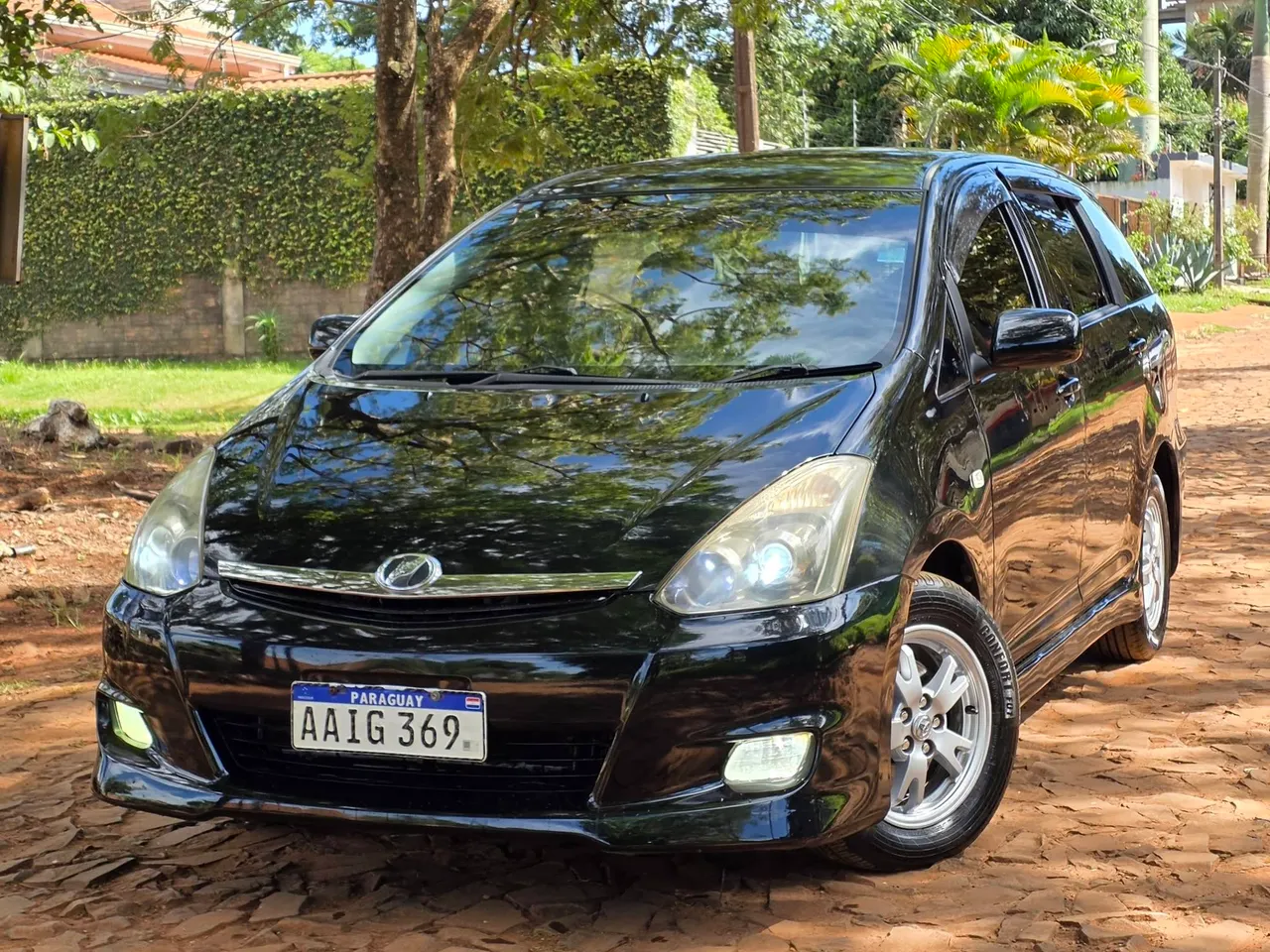 Toyota Wish 2005