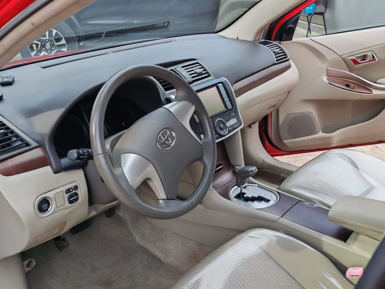 Toyota Premio 2011