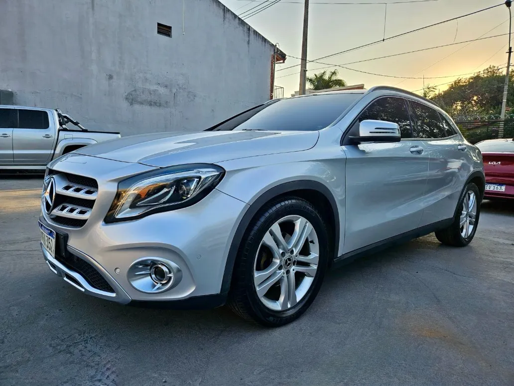 Mercedes-Benz GLA 2020 200