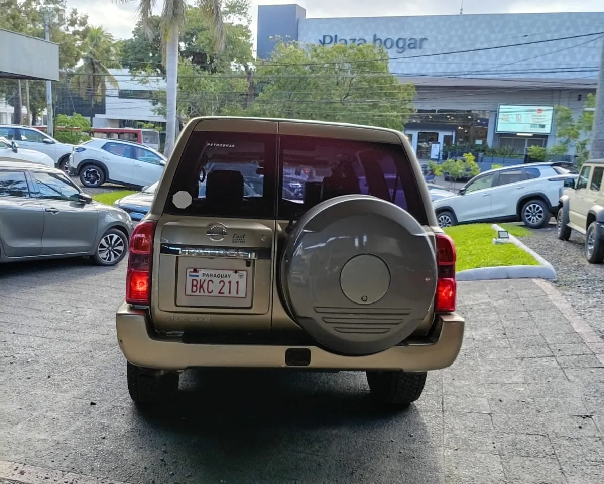 Nissan Patrol 2012