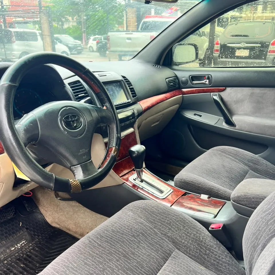 Toyota Premio 2002