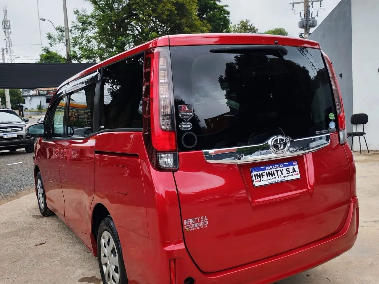 Toyota Voxy 2015