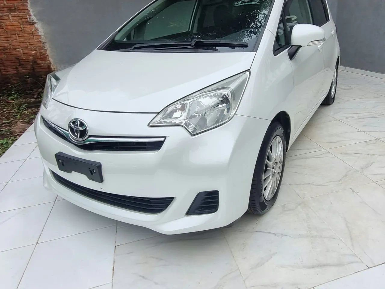 Toyota Ractis 2011