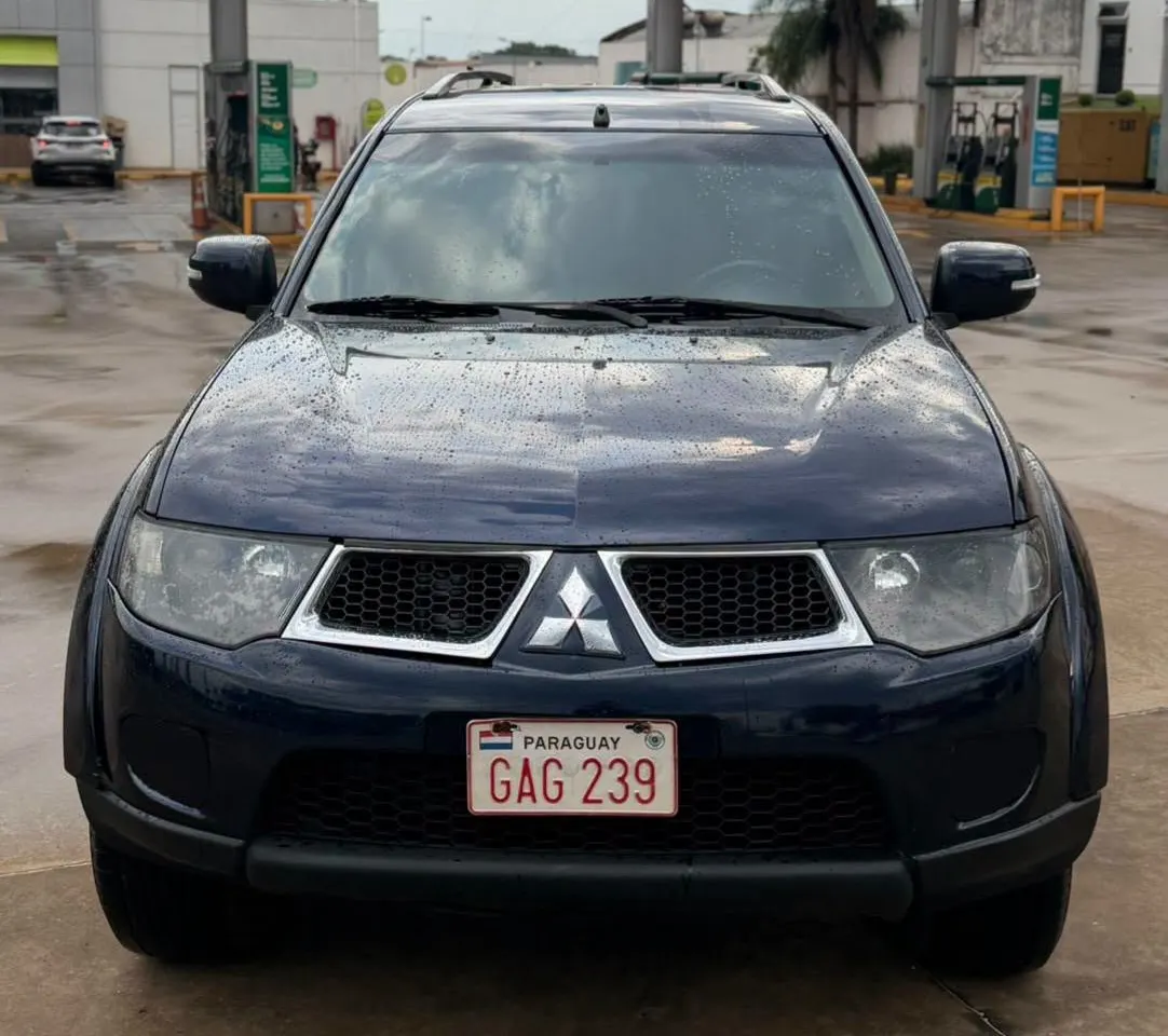 Mitsubishi Montero Sport 2012