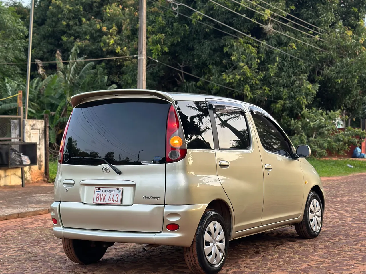 Toyota Funcargo 2002