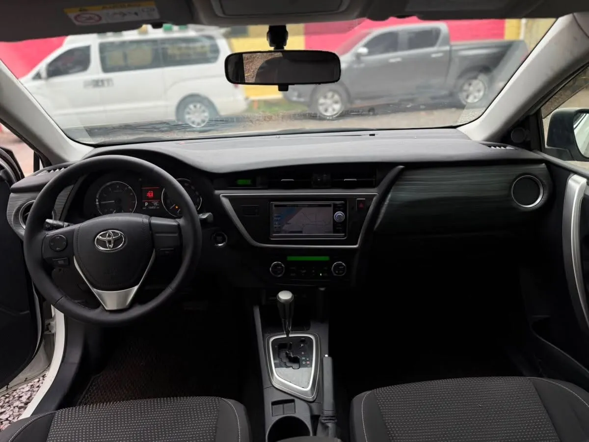 Toyota Auris 2015 ECO, full equipo