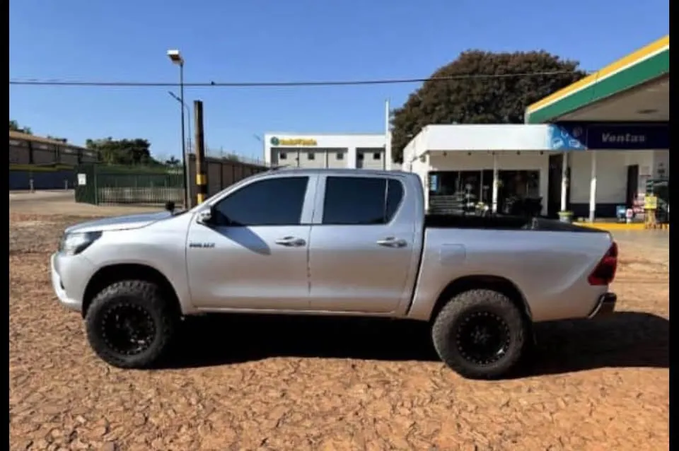 Toyota Hilux 2023