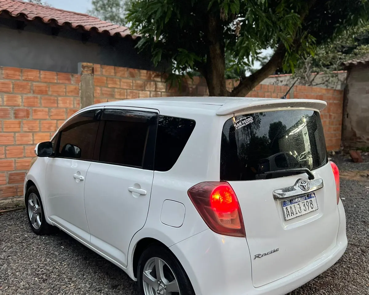 Toyota Ractis 2009