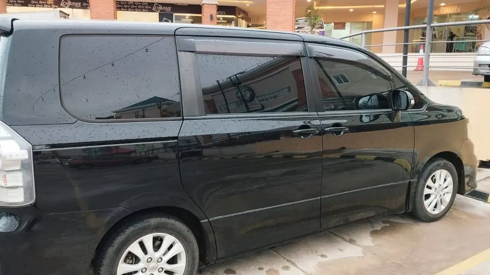 Toyota Voxy 2011 2.0 GS