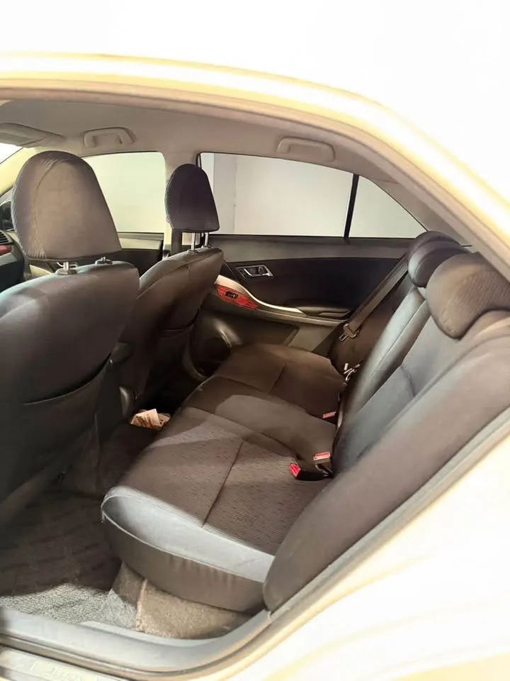 Toyota Allion 2012