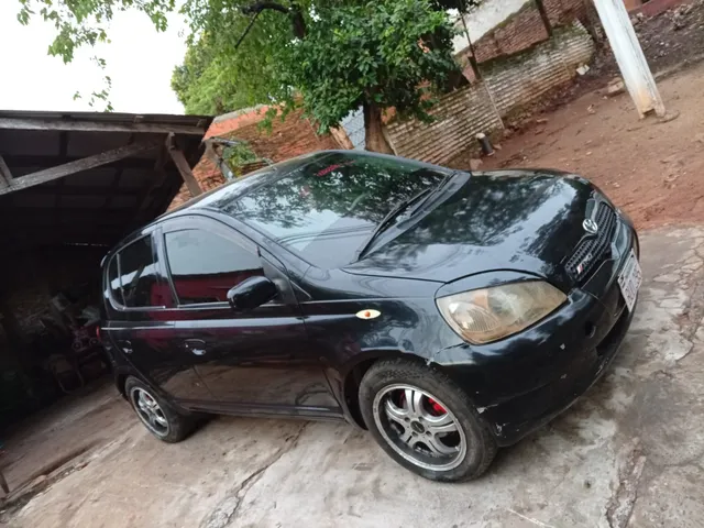 Toyota Vitz 2000