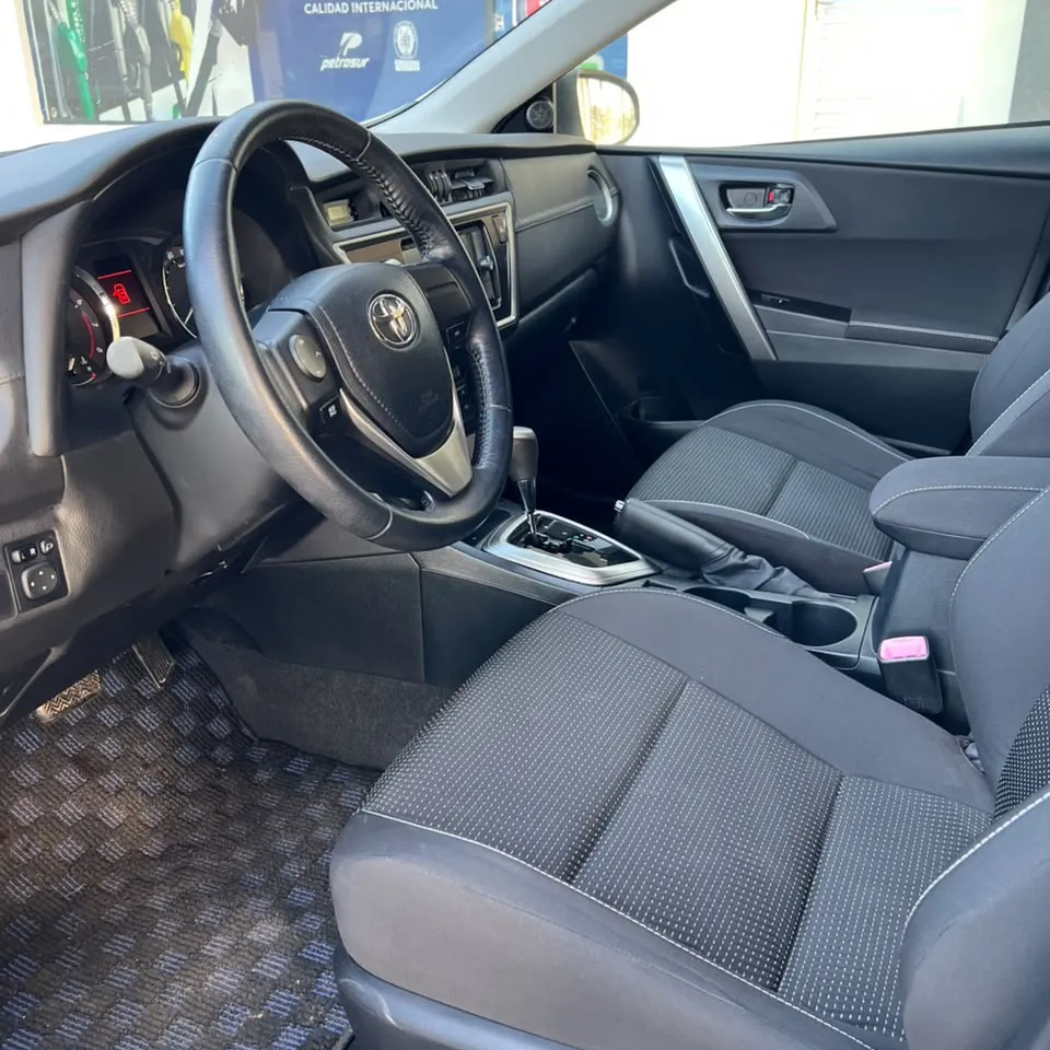 Toyota Auris 2014
