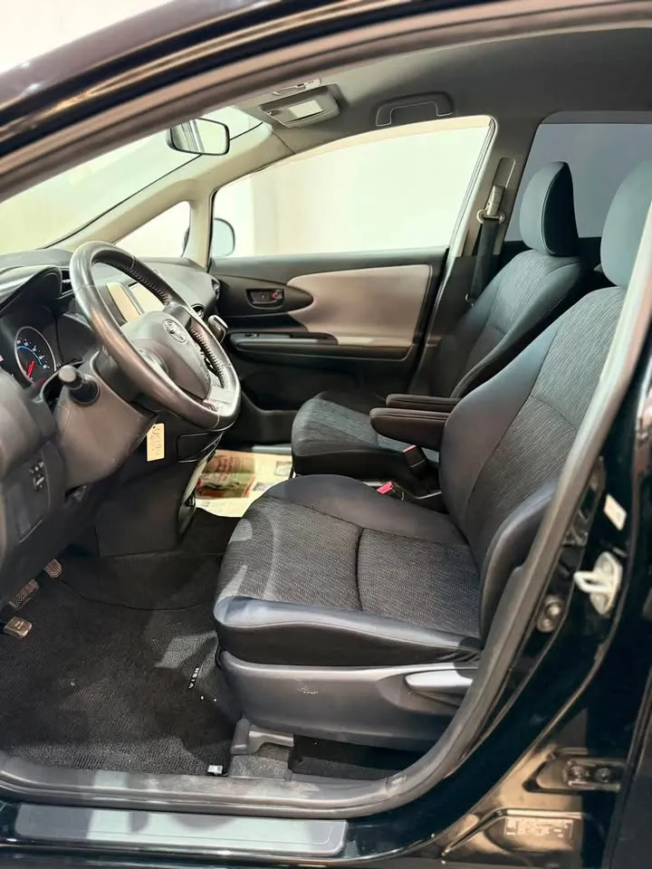 Toyota Wish 2010