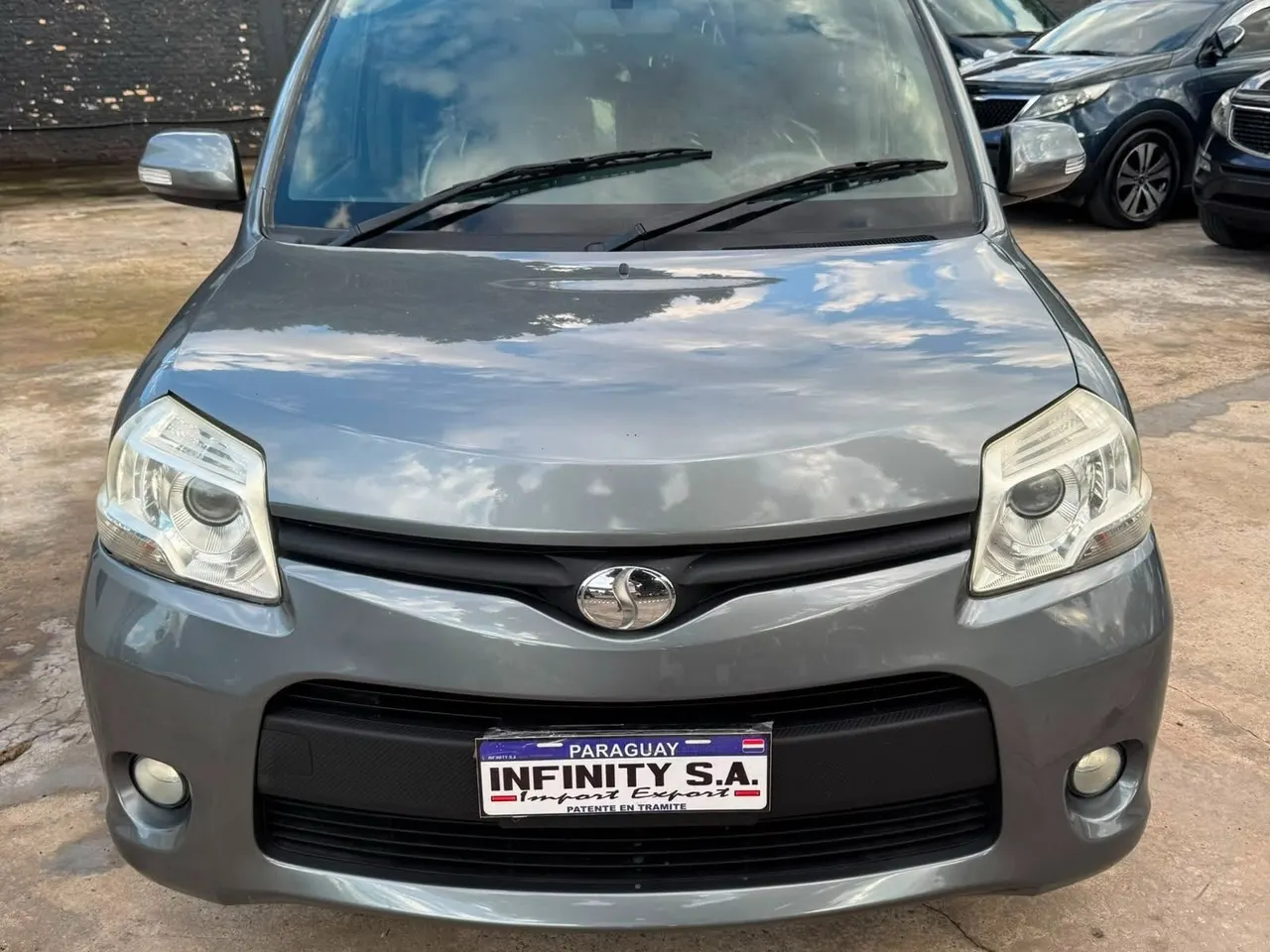 Toyota Sienta 2014 Full Equipo