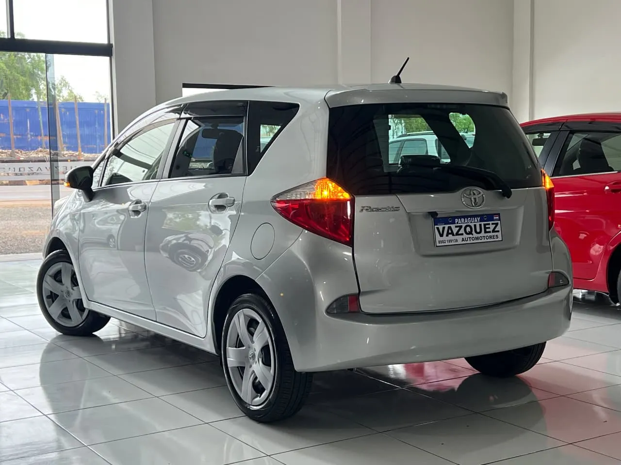Toyota Ractis 2012