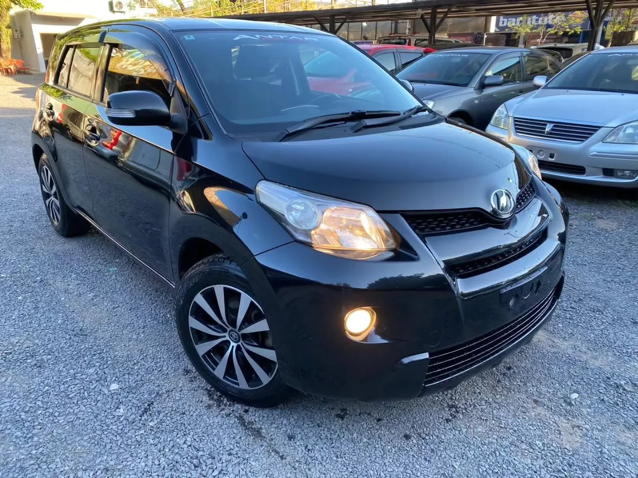Toyota ist 2008 Full Equipo