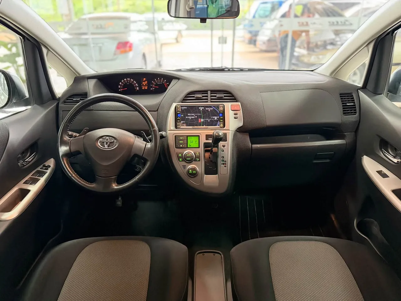 Toyota Ractis 2006