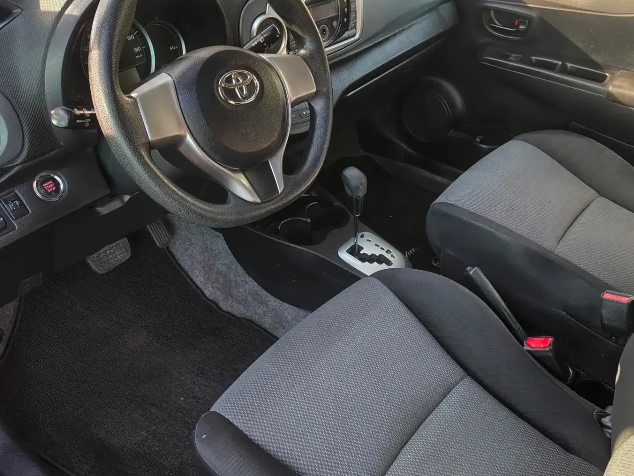 Toyota Vitz 2013