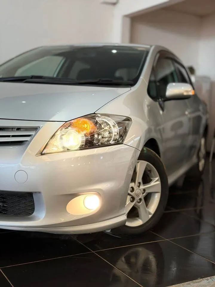 Toyota Auris 2011
