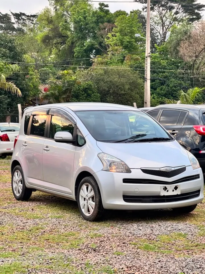 Toyota Ractis 2007