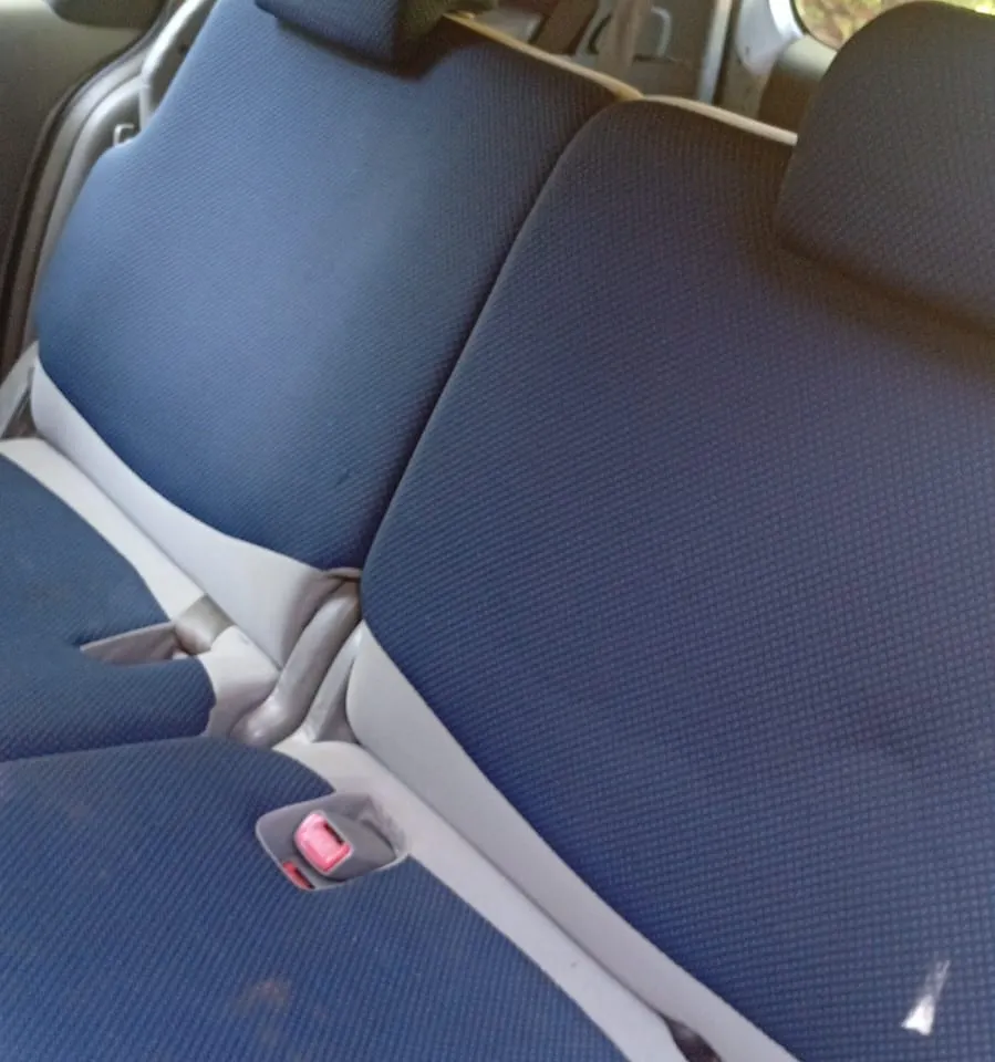 Toyota Sienta 2005