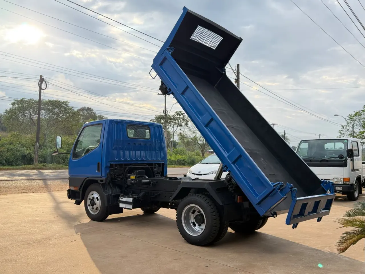 Mitsubishi Canter 1996 5t Motor 4D33