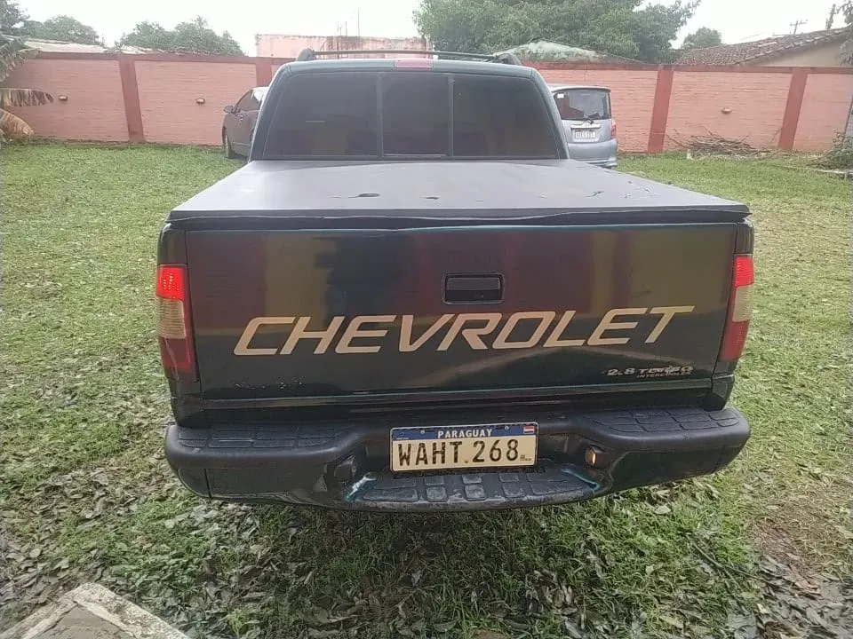 Chevrolet S10 2004 1
