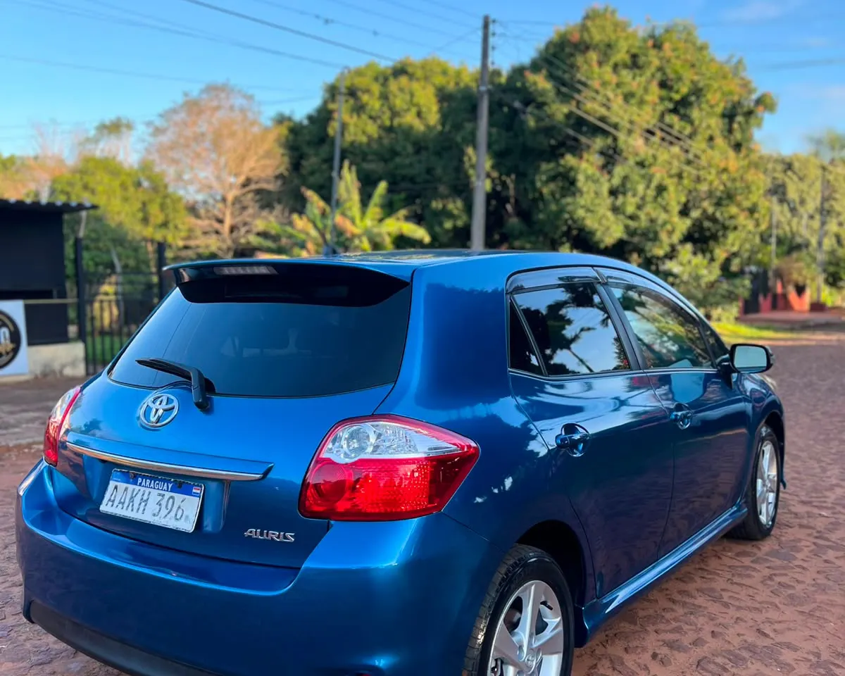 Toyota Auris 2011