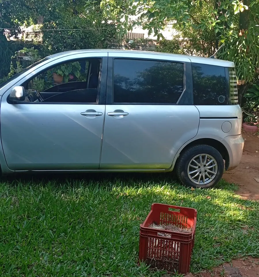 Toyota Sienta 2005