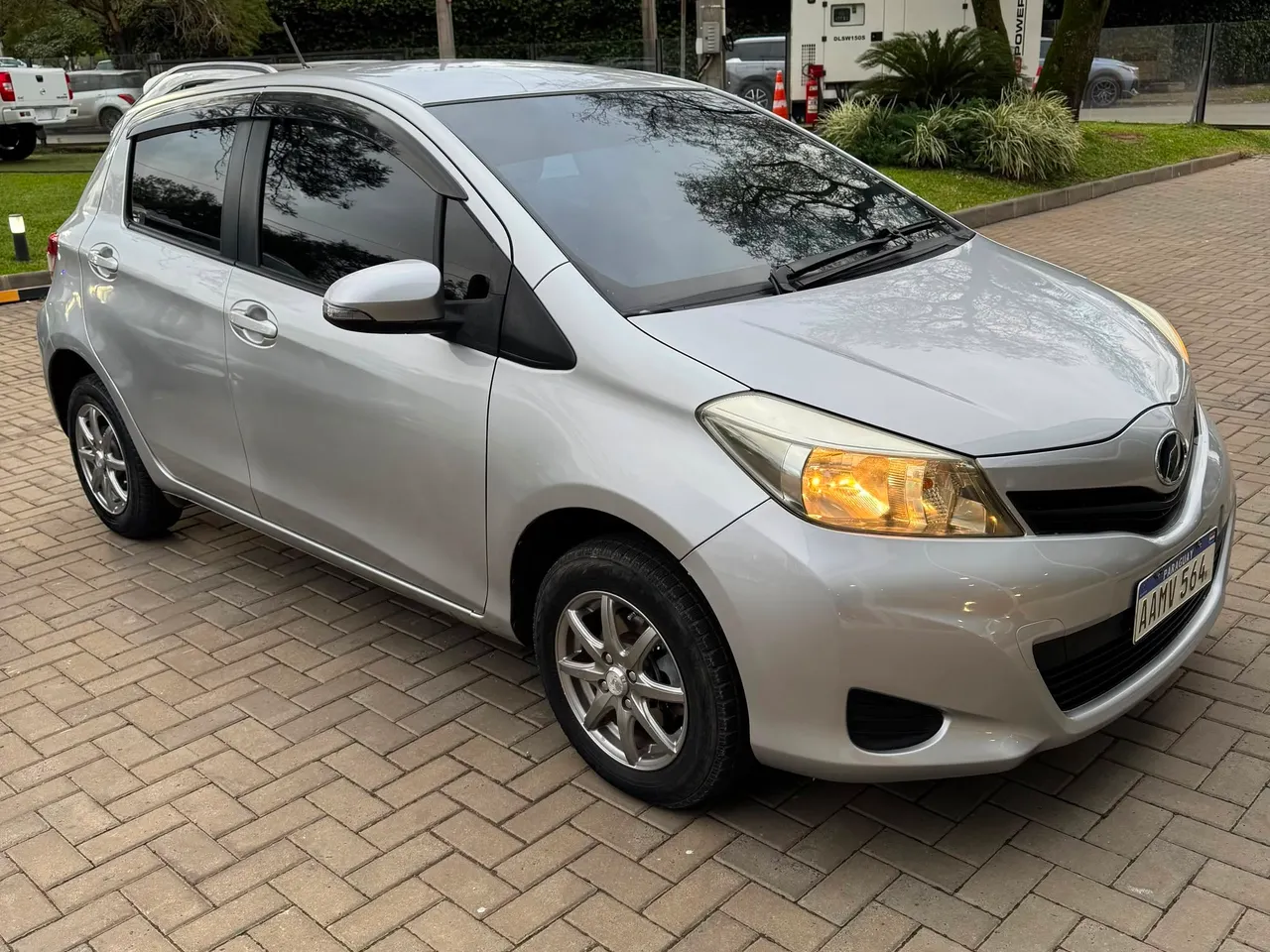 Toyota Vitz 2012